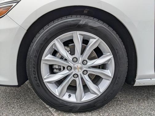 2025 Chevrolet Malibu LT