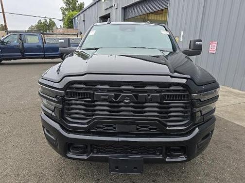 Diamond Black 2025 RAM 2500 Big Horn
