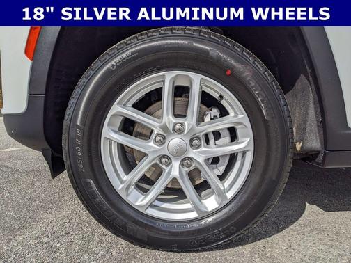 2026 Jeep Grand Cherokee Laredo