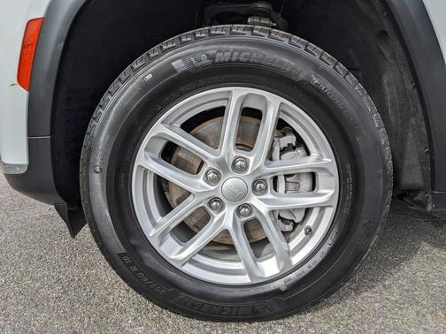 2024 Jeep Grand Cherokee L Laredo