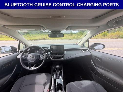 Classic Silver Metallic 2022 Toyota Corolla LE