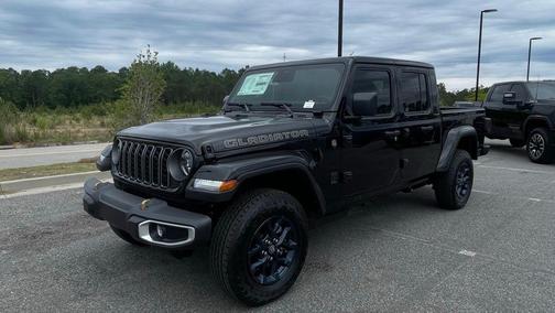Black Clearcoat 2026 Jeep Gladiator 85th Anniversary Edition