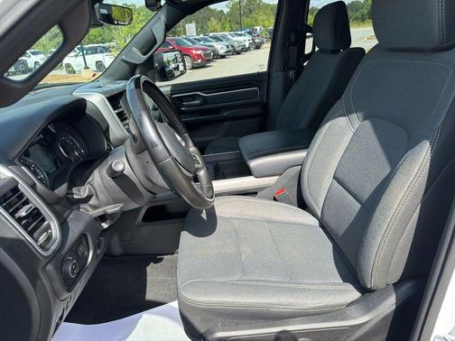 Bright White Clearcoat 2022 RAM 1500 Big Horn