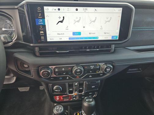 Bright White Clearcoat 2025 Jeep Wrangler 4xe Rubicon