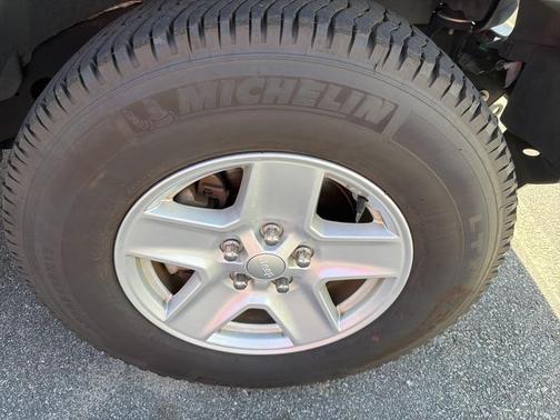 2018 Jeep Wrangler Sport