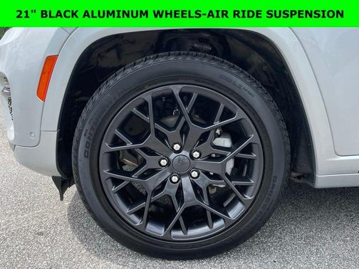 Silver Zynith 2025 Jeep Grand Cherokee Summit