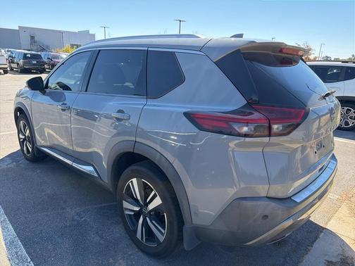 2022 Nissan Rogue SL
