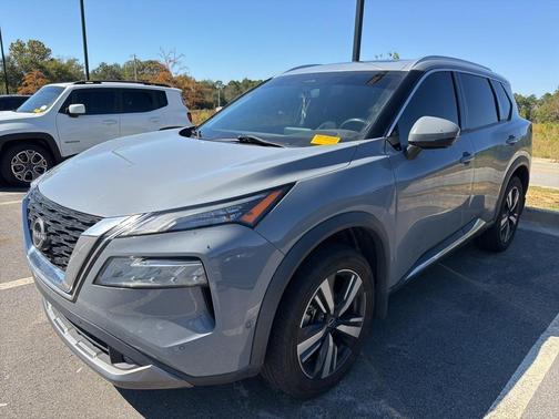 2022 Nissan Rogue SL