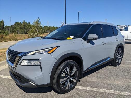 2022 Nissan Rogue SL