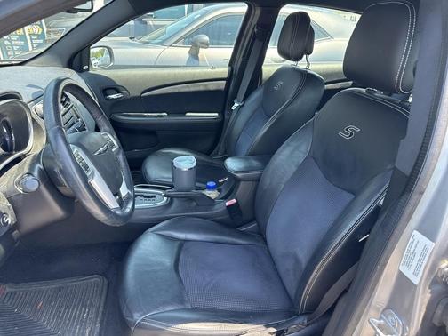 2014 Chrysler 200 Limited