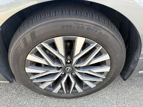 Gun Metallic 2024 Nissan Altima 2.5 SV