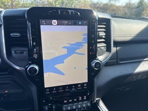 Diamond Black 2024 RAM 3500 Laramie