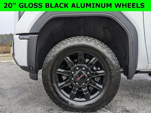 2025 GMC Sierra 2500 AT4