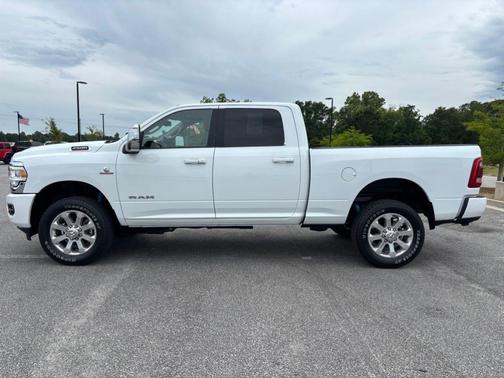 Bright White Clearcoat 2023 RAM 2500 Laramie