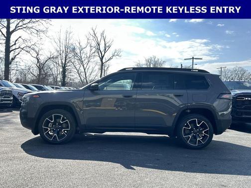Sting Gray Clearcoat 2026 Jeep Cherokee Overland