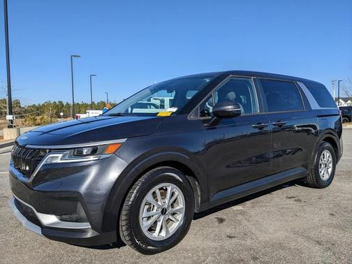 2022 Kia Carnival LX