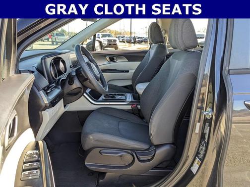 2022 Kia Carnival LX