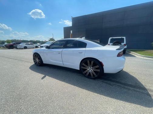 White 2018 Dodge Charger GT