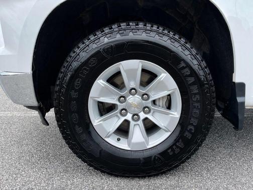 Summit White 2024 Chevrolet Silverado 1500 WT
