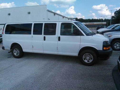 2024 Chevrolet Express 3500 LS