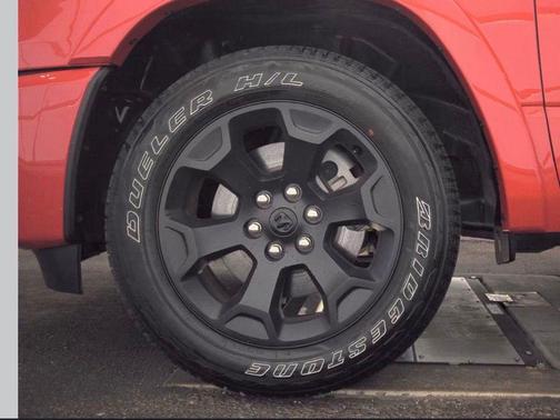 Flame Red Clearcoat 2025 RAM 1500 Big Horn/Lone Star