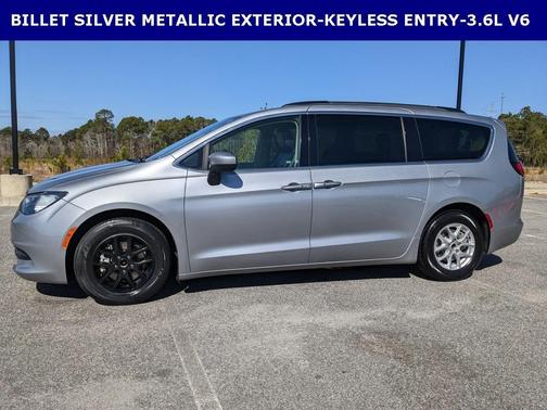 2021 Chrysler Voyager LXI