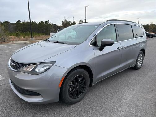 2021 Chrysler Voyager LXI