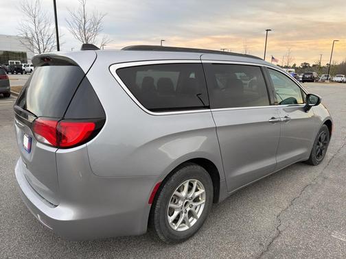 2021 Chrysler Voyager LXI