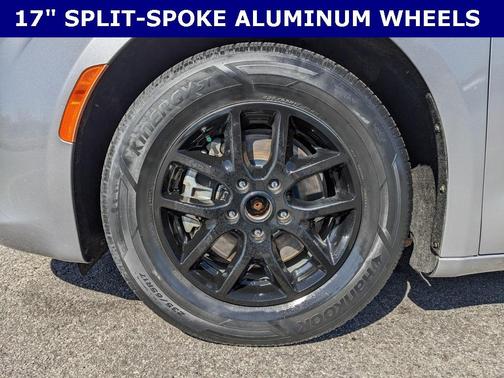 2021 Chrysler Voyager LXI