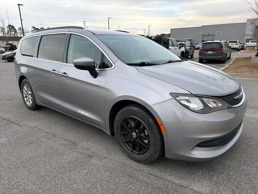 2021 Chrysler Voyager LXI