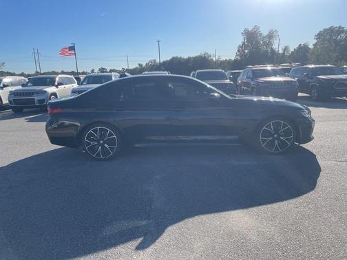 2023 BMW 530 i