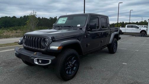 Granite Crystal Clearcoat Metallic 2026 Jeep Gladiator 85th Anniversary Edition