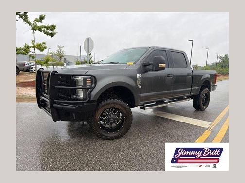 Magnetic Metallic 2017 Ford F-250 XLT