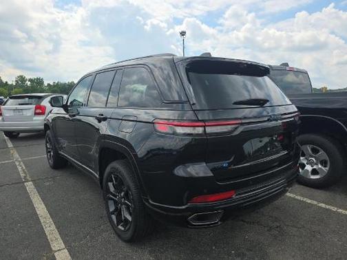 Diamond Black 2024 Jeep Grand Cherokee 4xe Base