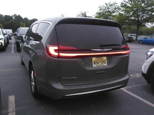 Ceramic Gray Clearcoat 2023 Chrysler Pacifica Touring-L