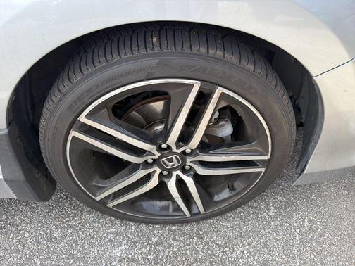 Lunar Silver Metallic 2017 Honda Accord Sport SE