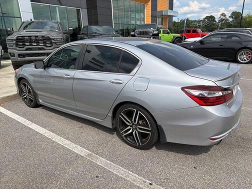 Lunar Silver Metallic 2017 Honda Accord Sport SE
