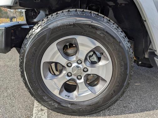 2017 Jeep Wrangler Unlimited Sahara