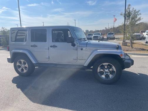 2017 Jeep Wrangler Unlimited Sahara