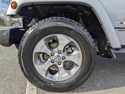 2017 Jeep Wrangler Unlimited Sahara