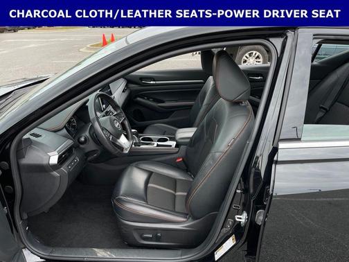 Black 2024 Nissan Altima 2.5 SR