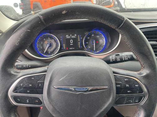 2018 Chrysler Pacifica Touring-L