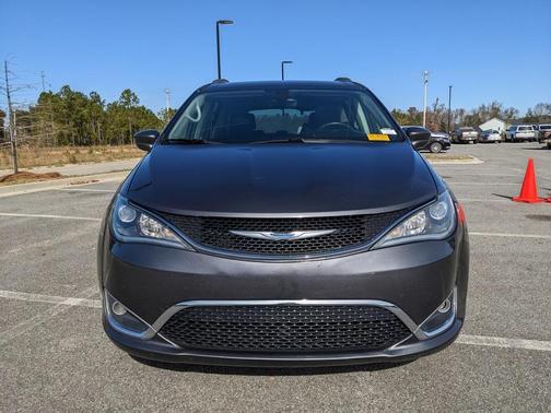 2018 Chrysler Pacifica Touring-L