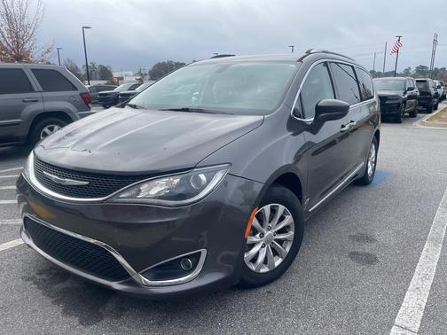 2018 Chrysler Pacifica Touring-L