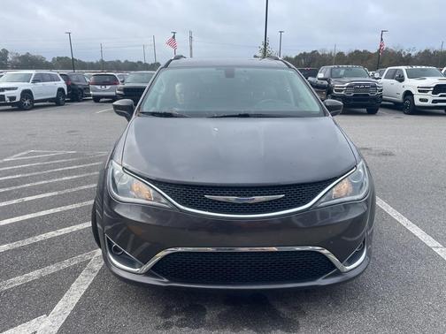 2018 Chrysler Pacifica Touring-L