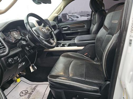 Bright White Clearcoat 2022 RAM 2500 Laramie