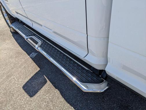 Bright White Clearcoat 2022 RAM 2500 Laramie