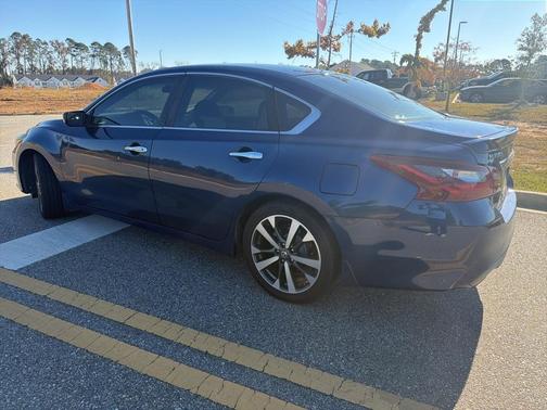2017 Nissan Altima 2.5 SR