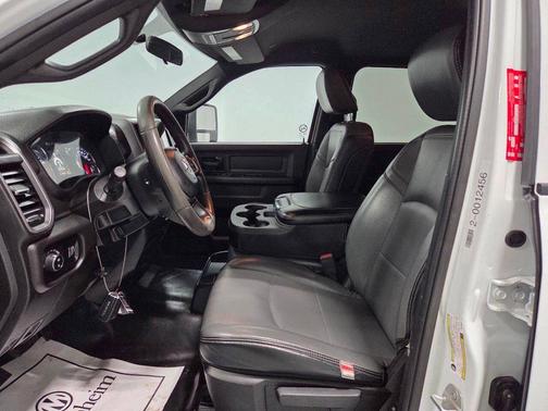 Bright White Clearcoat 2024 RAM 2500 Tradesman