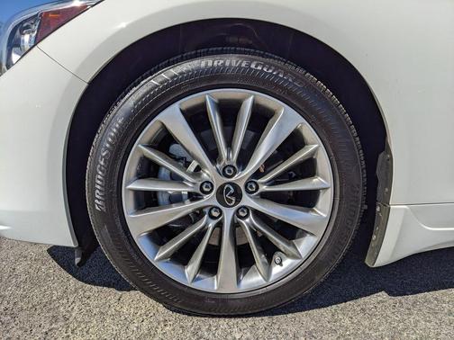 2022 INFINITI Q50 LUXE